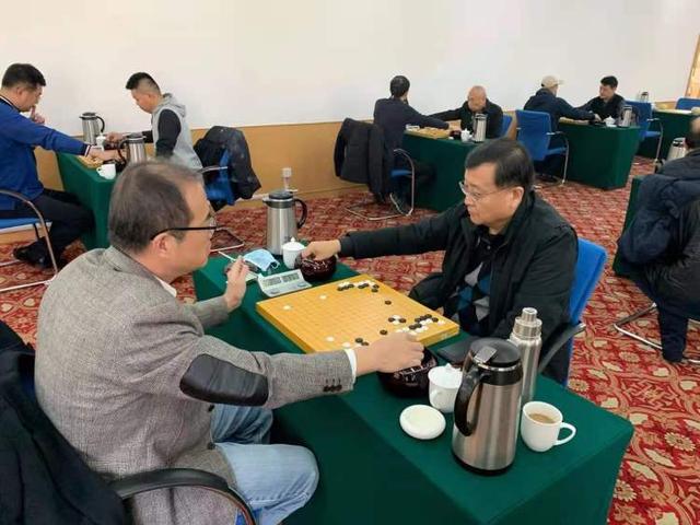 詹姆斯5围棋赛走进青岛海关 20余棋友“弈”展风采图