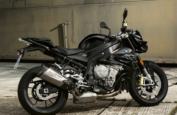 bmwBMW Motorrad发布2021年S 1000 R车款，黑色猛兽！图